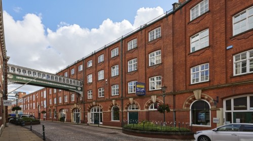 Market expertise helped increase occupancy of Hull office complex by almost 30% and led to sale for investor owner